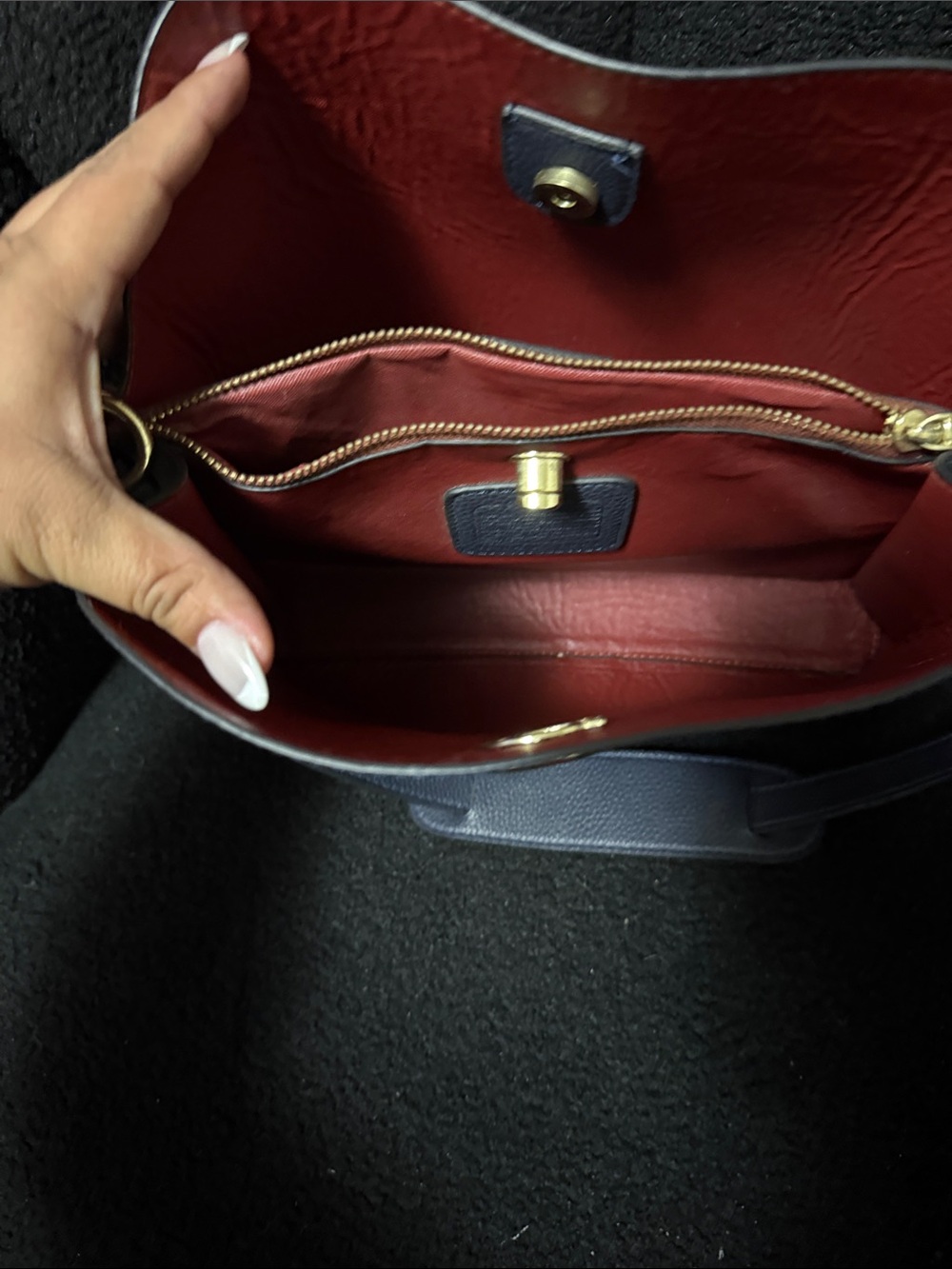 Coach Navy Leather Shoulder Bag with Red Lining - Picture 3 of 3